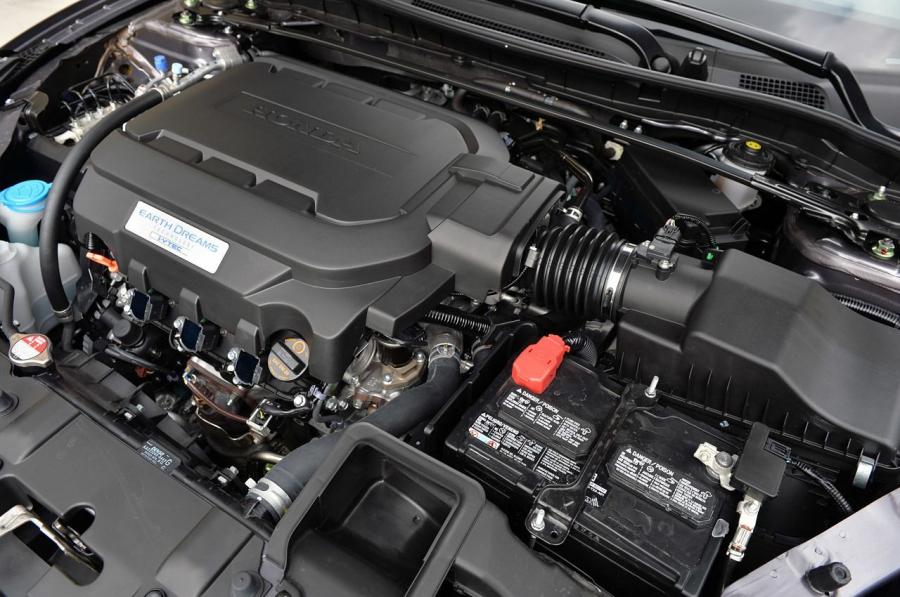  Honda Accord V6 Touring 2014 года  (фото 13 из 42)